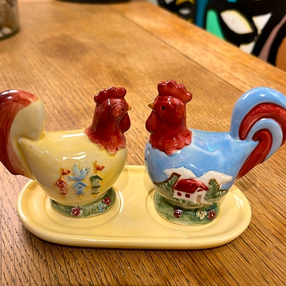 Other - Vintage Kitchen Kitsch.  Chicken Salt and Pepper Shakers on Yellow Tray